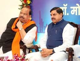 लेपटॉप वितरण कार्यक्रम के मुख्य अतिथि कैबिनेट मंत्री चैतन्य काश्यप होगें-मुख्यमंत्री डॉ. यादव आज विद्यार्थियों को लैपटॉप के लिए अंतरित करेंगे राशि प्रतिभाशाली विद्यार्थी प्रोत्साहन योजना में 235 करोड़ रुपये की होगी राशि अंतरित- वार्ड क्रमांक 22 के अमृत सागर कॉलोनी उद्यान को बनाया मिनी वन अमृत हरित अभियान एवं वूमेन फार ट्री अभियान अन्तर्गत 101 पौधे रोपे-मुख्यमंत्री की मां कालिका लोक की घोषणा पर धार्मिक संस्थाओं ने कैबिनेट मंत्री चेतन्य काश्यप का स्वागत कर जताया आभार