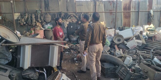 पुलिस द्वारा चलाया गया कबाड़ख़ान चेकिंग अभियान, आज जिले भर में कबाड़ख़ाने चेक किए- विधायक डॉ राजेंद्र पांडेय के प्रयासों से सिविल हॉस्पिटल जावरा में एम एस एवं एनेस्थेटिक सर्जन की नियुक्ति – मुख्यमंत्री डॉ. मोहन यादव, सूक्ष्म, लघु एवं मध्यम उद्यम मंत्री चेतन्य कुमार काश्यप के श्यामला हिल्स स्थित निवास पहुंचे।