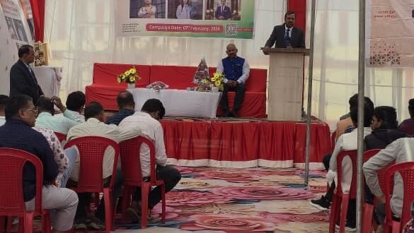 एमएसएमई क्रेडिट कैंप में 15 करोड़ रुपए के ऋण स्वीकृति पत्र वितरित सेंट्रल बैंक ऑफ इंडिया अरनिया पीठा शाखा में हुआ आयोजन-कृषि रथ द्वारा भ्रमण कर, ग्राम पंचायतों में किसानों को कृषि की उन्नत तकनीकों की जानकारी दी जाएगी-केन्द्रीय जेल उज्जैन में निरूद्ध दंडित बंदी की जिला चिकित्‍सालय में उपचार के दौरान मृत्यु- मैरिज गार्डन एवं DJ बैंड संचालकों की बैठक लेकर दिशा निर्देश दिए-श्री सर्व ब्राह्मण सभा कार्यकारिणी बैठक संपन्न