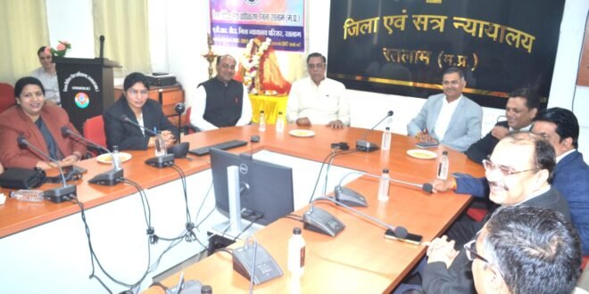 नेशनल लोक अदालत का आयोजन किया गया-पोल्ट्री फार्म से 64 व्यावसायिक खाली गैस सिलेंडर जब्त-चेन स्नेचिंग करने वाली महिला गिरोह को 24 घण्टे के अन्दर पर्दाफाश किया-प्रशासन गांव की ओर अभियान’’ अंतर्गत रतलाम ब्लॉक की क्लस्टर पंचायत मुख्यालय ईसरथुनी मे हुई सुनवाई-स्कूल एवं ग्रामों में निर्माणाधीण कार्यो का किया निरीक्षण-सीईओ जिला पंचायत ने पीएम श्री हाई स्कूल कनेरी का निरीक्षण कर निर्माणाधीन कार्य पूर्ण करने के दिए निर्देश-कुबरेश्वर धाम और नागेश्वर रोड पर अवैध लकड़ी परिवहन पकड़ा