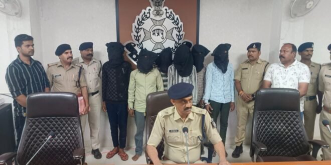 अवैध मदिरा के भंडारण और विक्रय के विरुद्ध आबकारी विभाग की लगातार कार्यवाही जारी 01 लाख रुपए की लागत की विदेशी मदिरा स्प्रिट व बीयर ज़ब्त-ट्रक चालकों से मारपीट कर हत्या के मामले का खुलासा किया, 12 घंटे मे 7 आरोपीयो को किया गिरफ्तार।