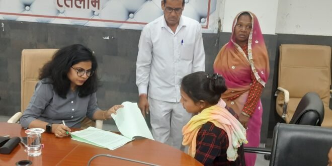 जनसुनवाई में 137 आवेदन पर हुई सुनवाई- 50 लाख से अधिक राजस्व वसूली वित्तीय वर्ष मे 206 प्रकरण दर्ज कर किया अर्थदंड वसूल-पार्ट टाइम अतिथि व्याख्याता की नियुक्ति के लिए आवेदन आमंत्रित-अपर कलेक्‍टर द्वारा विभिन्‍न मामलों में जनसुनवाई की गई-प्रथम आगमन पर निकली विशाल वाहन रैली भाजपा जिलाध्यक्ष ने किया स्वागत-भैसाना सरपंच को नोटिस, तीन दिवस में मांगा जवाब-बाल विवाह रोकने के लिए उड़नदस्ते का गठन किया गया-55 आवेदकों की शिकायतें सुनकर त्वरित निराकरण के निर्देश-ग्रीष्‍मकालीन छुट्टियों को ध्यान मे रखते हुये 06 जोड़ी ट्रेनों के फेरे विस्‍तारित-मुख्यमंत्री डॉ. मोहन यादव ने कहा है कि सिंहस्थ: 2028 के लिए प्रस्तावित सभी कार्य वर्ष 2027 की दीपावली तक आवश्यक रूप से पूर्ण कर लिए जाएं