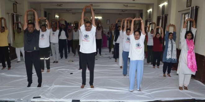 जिला न्यायालय सहित सर्किल जेल, रतलाम में अंतर्राष्ट्रीय योग दिवस के अवसर सप्ताह का समापन।